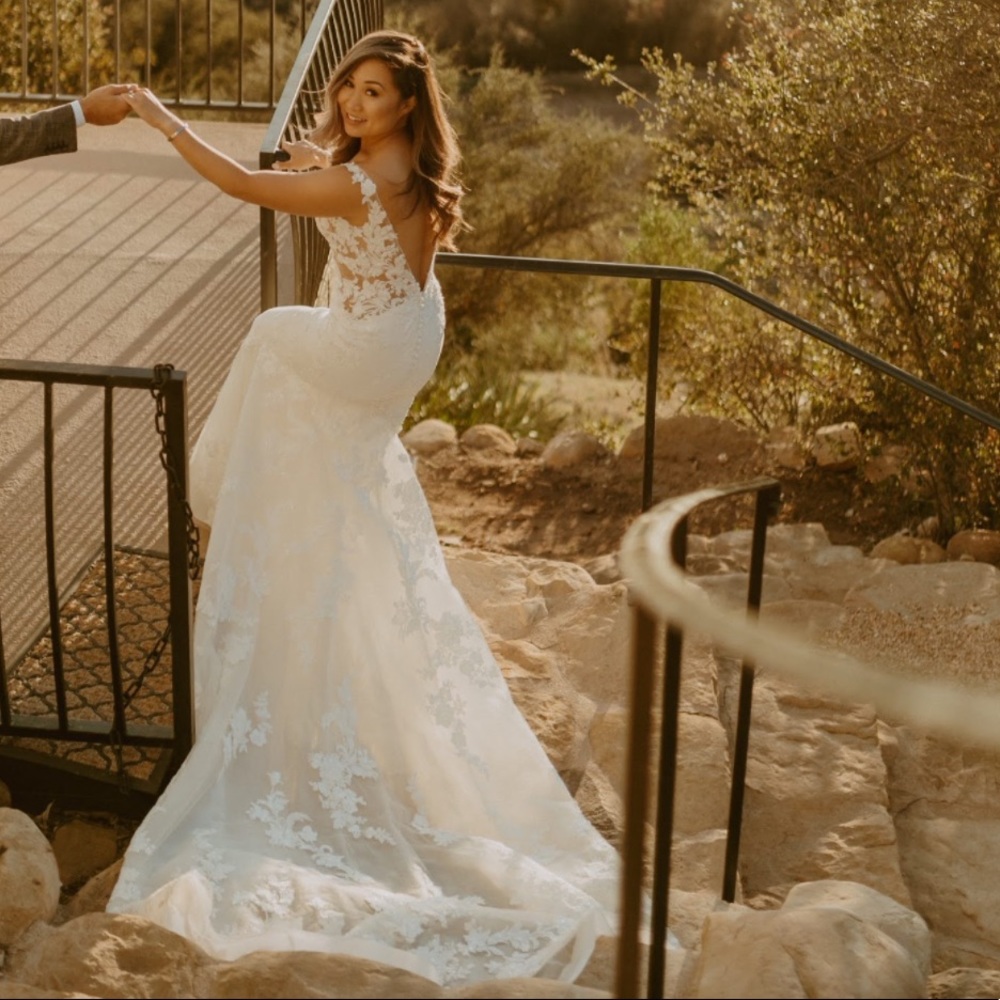 Enzoani Noelle wedding dress